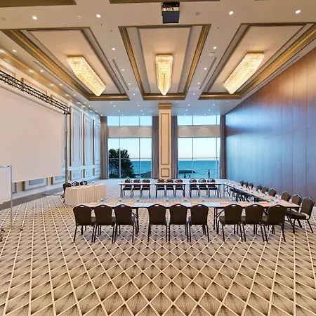 Hotel Ramada Plaza &