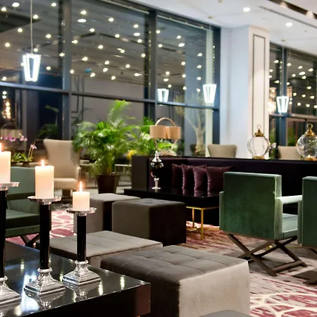 Hotel Ramada Plaza & 5*