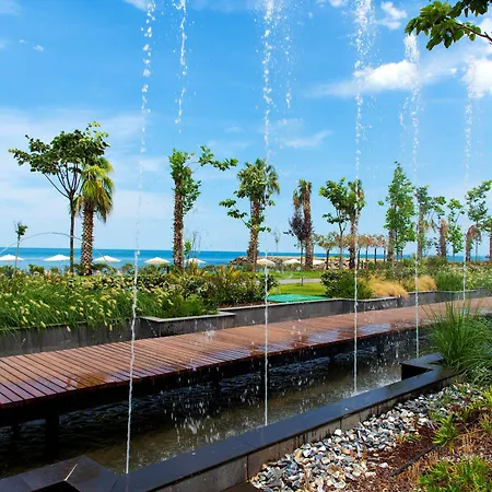 Ramada Plaza & Hotel 5*