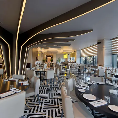 Ramada Plaza & Hotel 5*