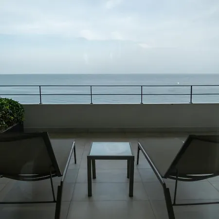 Ramada Plaza & 5*
